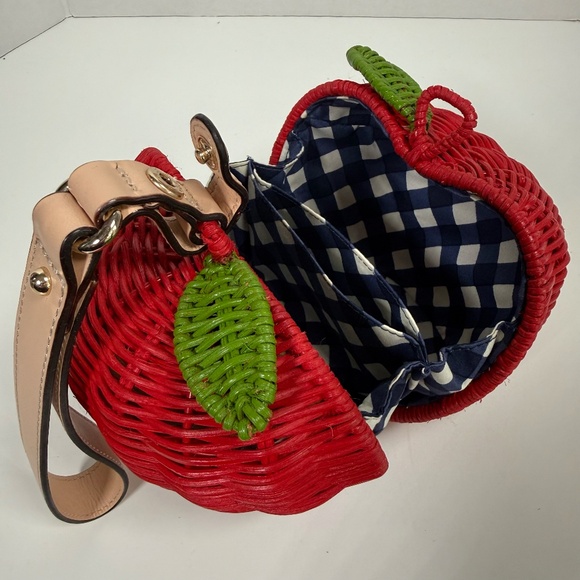 Kate Spade | Wicker Apple Wristlet - Picture 10 of 12